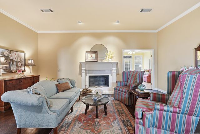 10 Chicot Drive, Maumelle, AR 72113