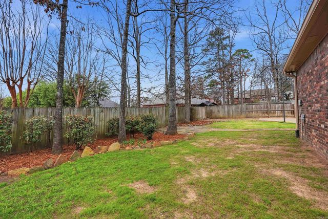 10 Chicot Drive, Maumelle, AR 72113