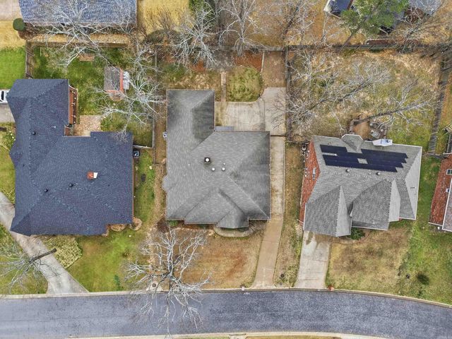 10 Chicot Drive, Maumelle, AR 72113