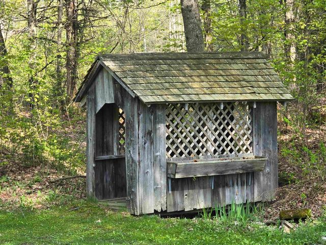 369 Bushey Hill Road, Derby, VT 05829