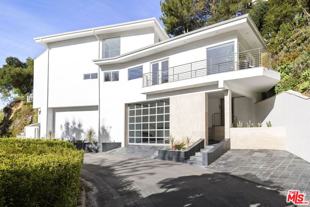 Image 1 of property listing at 3111 Belden Drive, Los Angeles, CA 90068