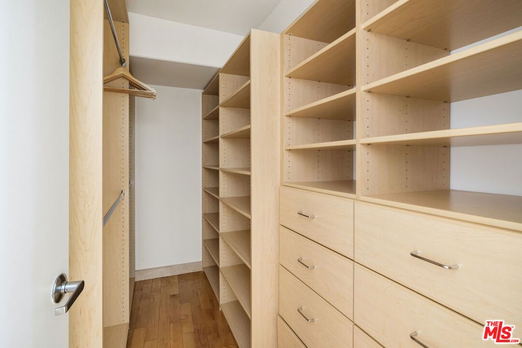 Image 19 of property listing at 3111 Belden Drive, Los Angeles, CA 90068