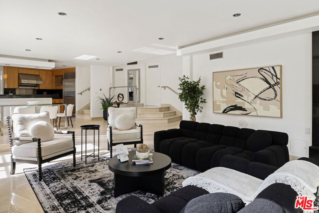 Image 6 of property listing at 3111 Belden Drive, Los Angeles, CA 90068