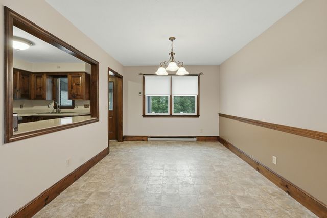 44 Dennison Hill Rd, Southbridge, MA 01550