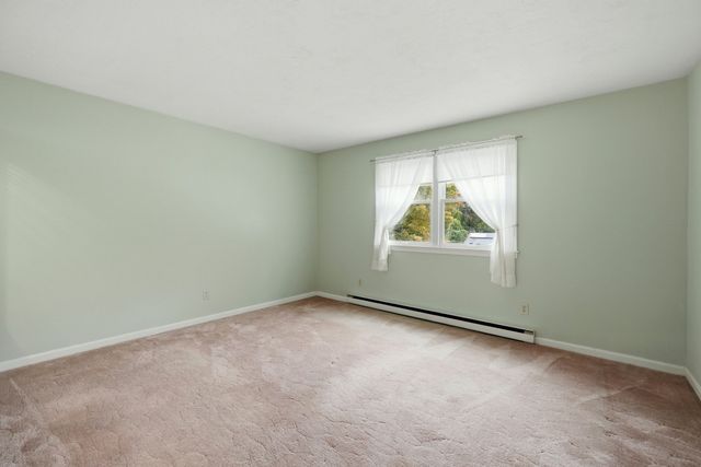 44 Dennison Hill Rd, Southbridge, MA 01550
