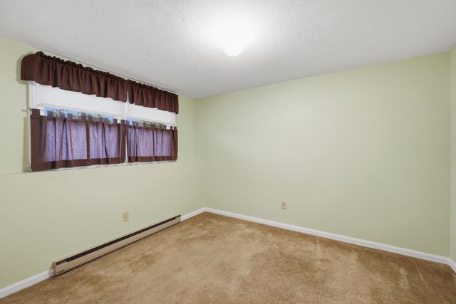 44 Dennison Hill Rd, Southbridge, MA 01550