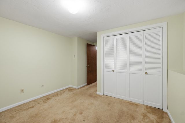 44 Dennison Hill Rd, Southbridge, MA 01550