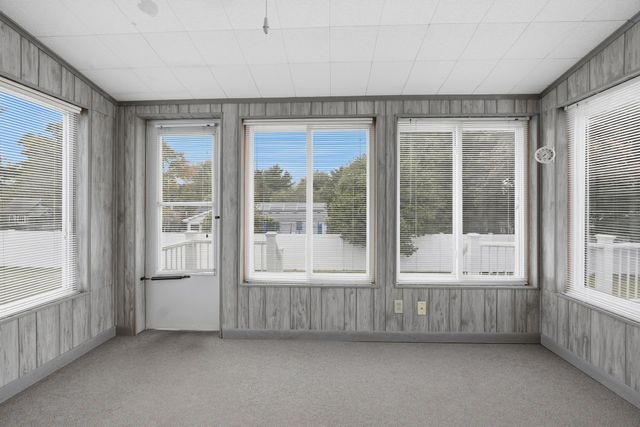 44 Dennison Hill Rd, Southbridge, MA 01550