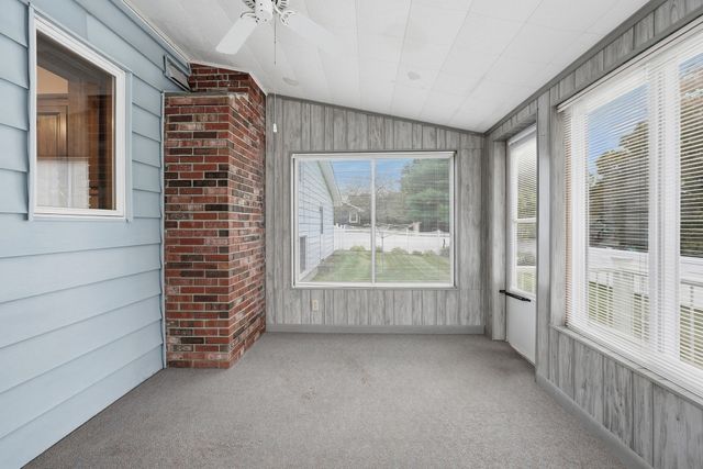 44 Dennison Hill Rd, Southbridge, MA 01550