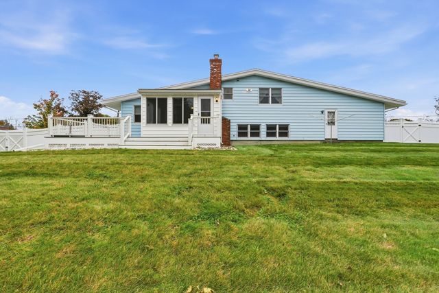 44 Dennison Hill Rd, Southbridge, MA 01550