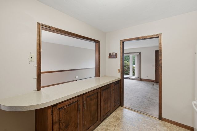 44 Dennison Hill Rd, Southbridge, MA 01550