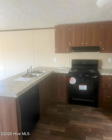 4843 Otis Drive NE, Leland, NC 28451