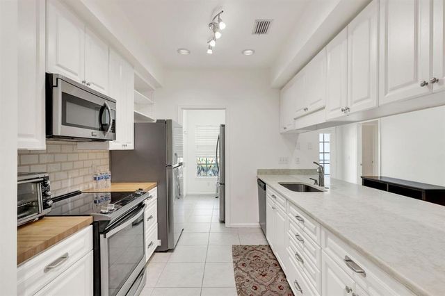 7334 Pine Creek Way, Port St. Lucie, Port St Lucie, FL 34986