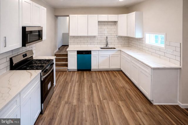 2600 E HOFFMAN ST, Baltimore, MD 21213