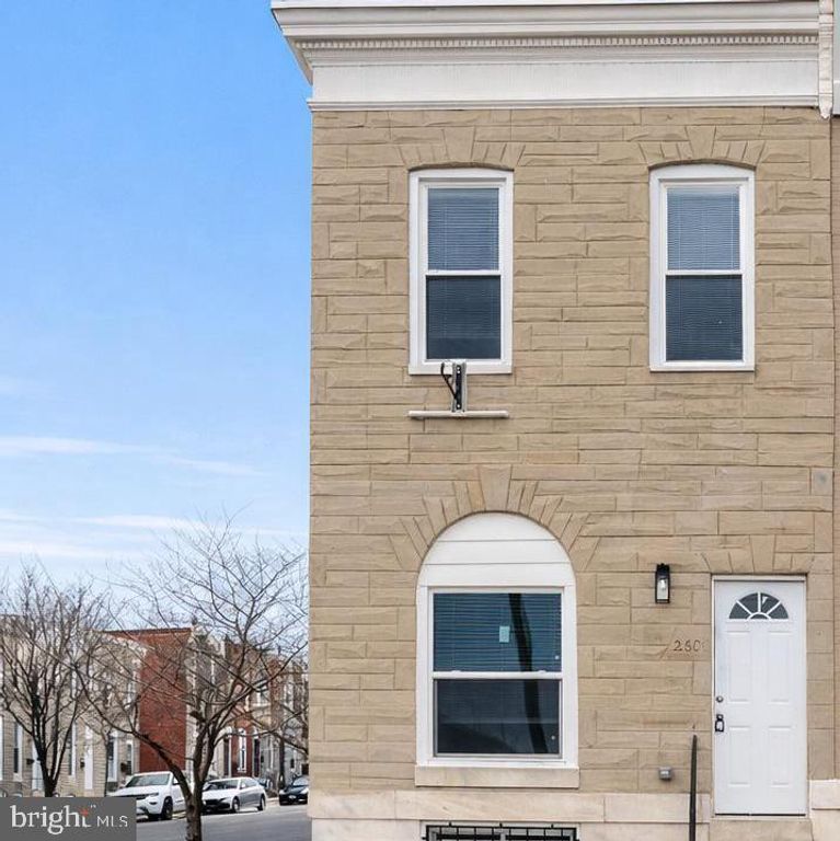 2600 E HOFFMAN ST, Baltimore, MD 21213
