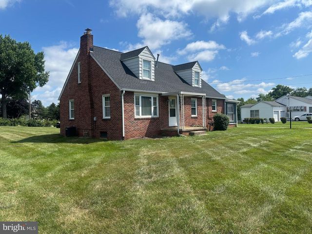 1909 ROOSEVELT AVE, York, PA 17408