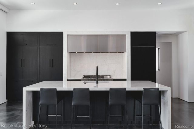 4144 ROUGE CIRCLE Drive, Troy, MI 48098