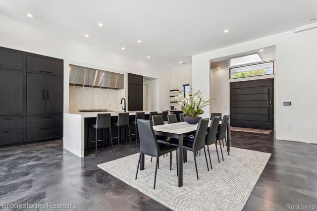 4144 ROUGE CIRCLE Drive, Troy, MI 48098