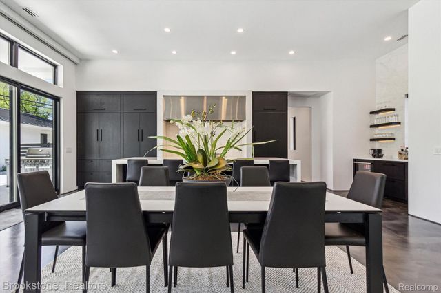 4144 ROUGE CIRCLE Drive, Troy, MI 48098