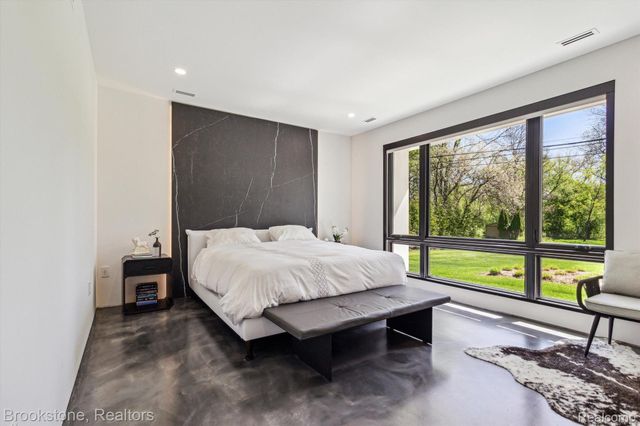 4144 ROUGE CIRCLE Drive, Troy, MI 48098