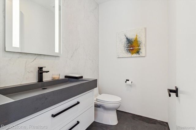 4144 ROUGE CIRCLE Drive, Troy, MI 48098