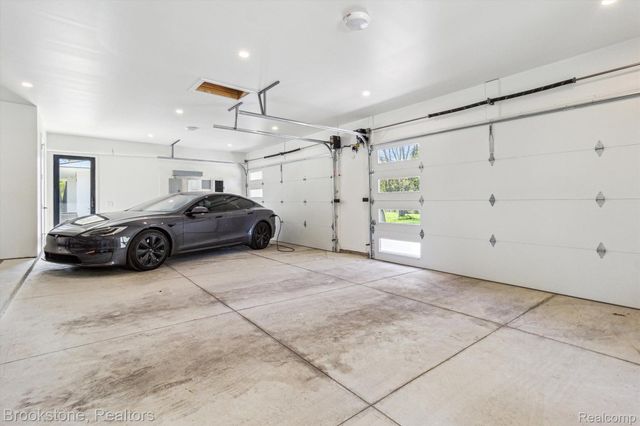 4144 ROUGE CIRCLE Drive, Troy, MI 48098