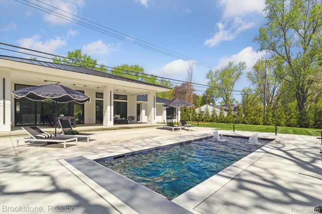 4144 ROUGE CIRCLE Drive, Troy, MI 48098