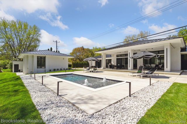 4144 ROUGE CIRCLE Drive, Troy, MI 48098