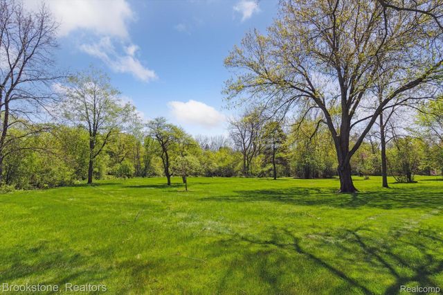 4144 ROUGE CIRCLE Drive, Troy, MI 48098