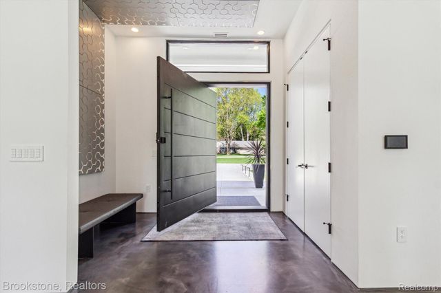 4144 ROUGE CIRCLE Drive, Troy, MI 48098