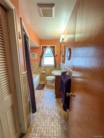 16641 Ryland, Redford Charter Township, MI 48240