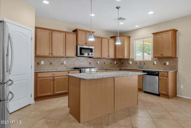 5542 W Kowalsky Lane, Laveen, AZ 85339