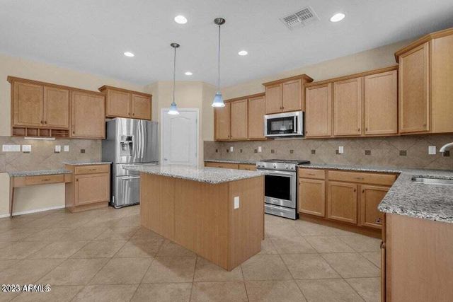 5542 W Kowalsky Lane, Laveen, AZ 85339