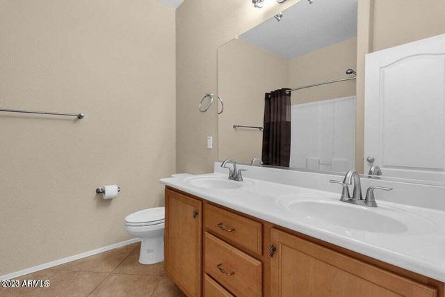 5542 W Kowalsky Lane, Laveen, AZ 85339