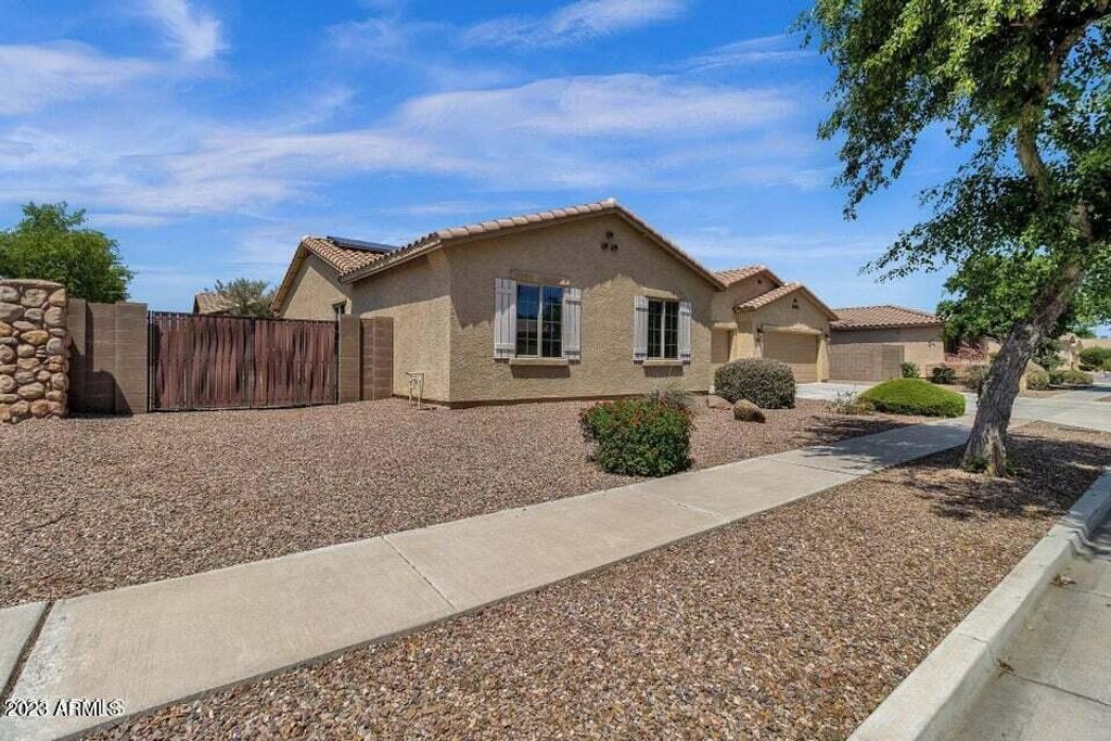 5542 W Kowalsky Lane, Laveen, AZ 85339