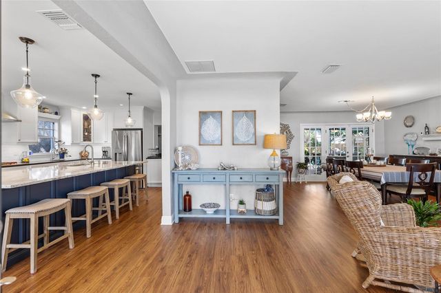 311 SUNSET DRIVE N, St Petersburg, FL 33710