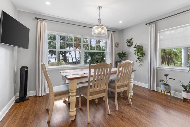 311 SUNSET DRIVE N, St Petersburg, FL 33710