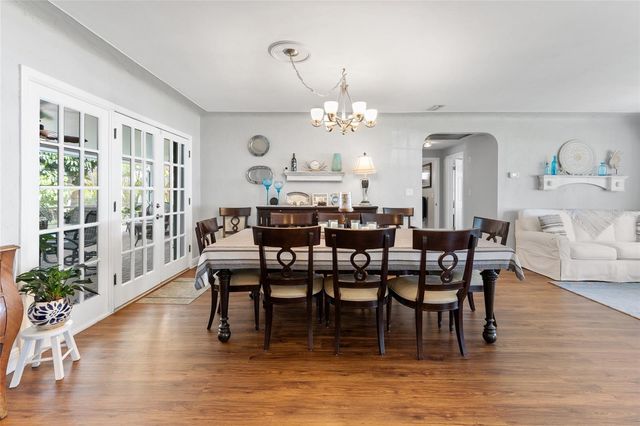 311 SUNSET DRIVE N, St Petersburg, FL 33710