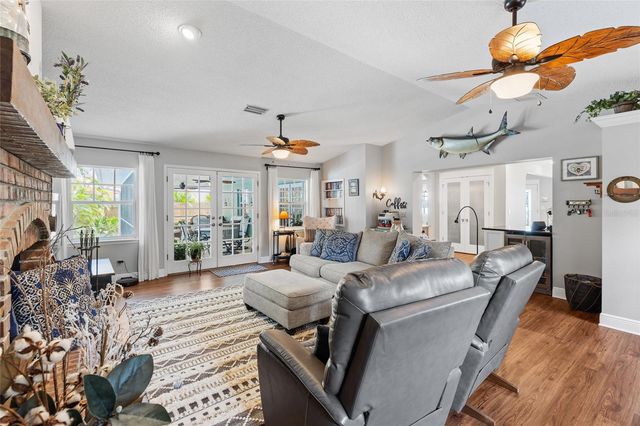 311 SUNSET DRIVE N, St Petersburg, FL 33710