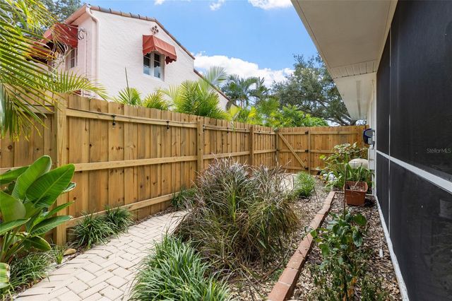 311 SUNSET DRIVE N, St Petersburg, FL 33710