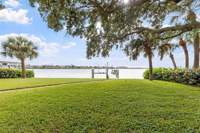 311 SUNSET DRIVE N, St Petersburg, FL 33710