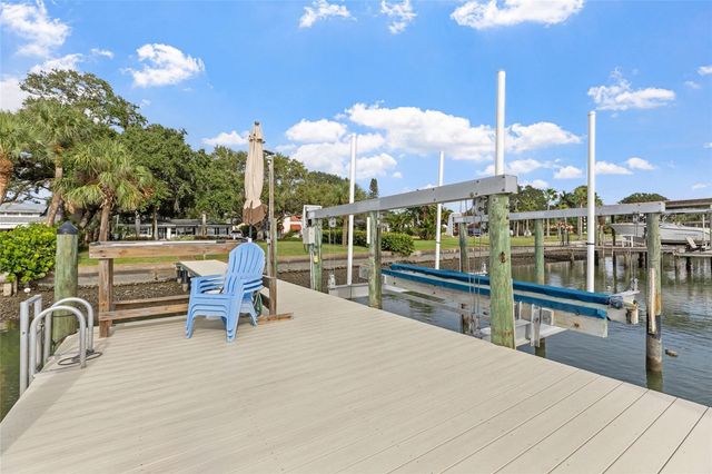 311 SUNSET DRIVE N, St Petersburg, FL 33710