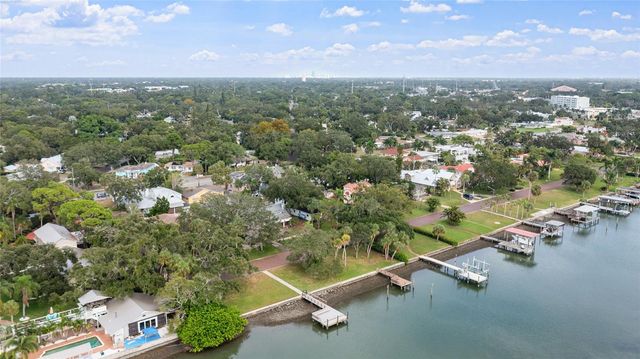 311 SUNSET DRIVE N, St Petersburg, FL 33710