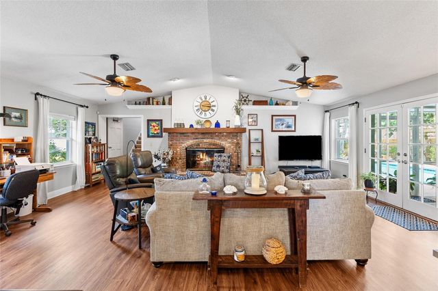 311 SUNSET DRIVE N, St Petersburg, FL 33710