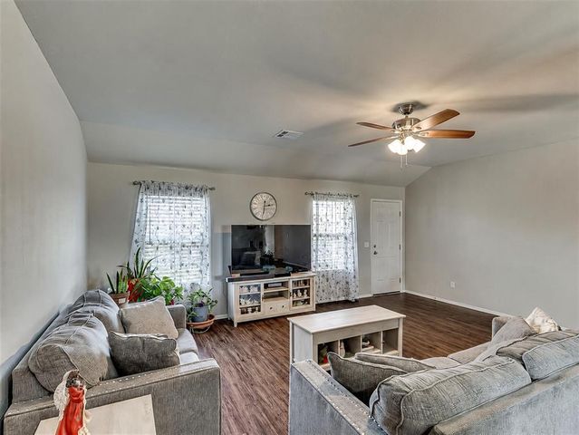 8021 NW 75th Street, Oklahoma City, OK 73132