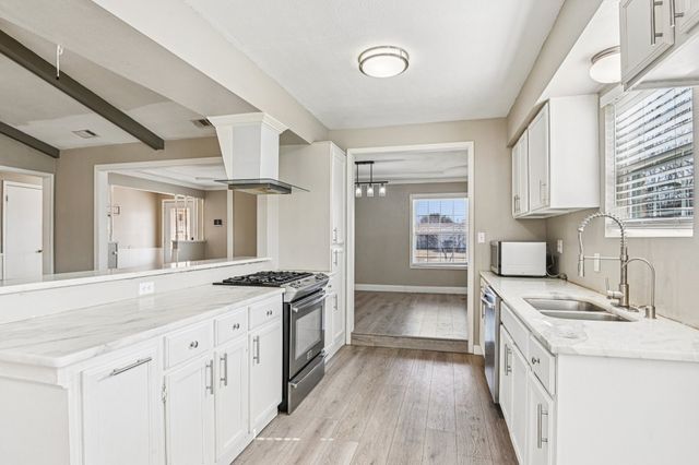 596 Surf Street, Lewisville, TX 75067