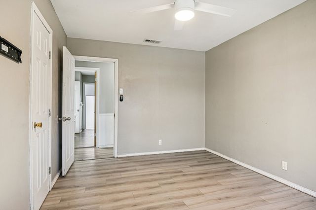 596 Surf Street, Lewisville, TX 75067