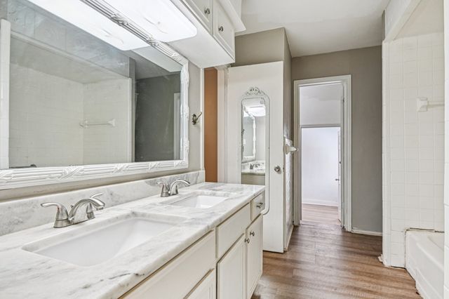 596 Surf Street, Lewisville, TX 75067