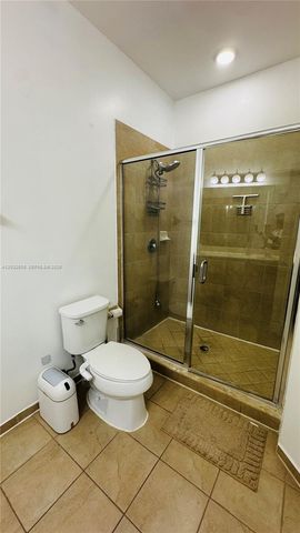 3355 W 90th Ter, Hialeah, FL 33018