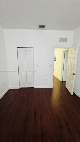 3355 W 90th Ter, Hialeah, FL 33018